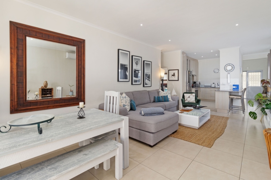 2 Bedroom Property for Sale in Sunningdale Western Cape